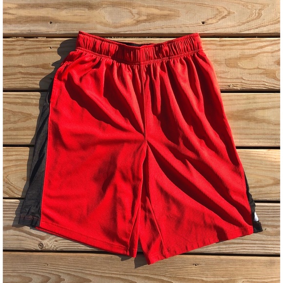 Tapout Shorts - Picture 2 of 5